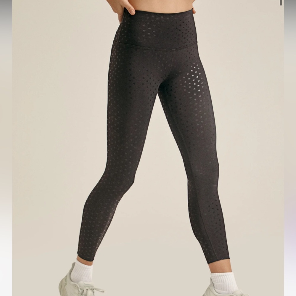 Beyond Yoga leggings - subtle hearts printed - black